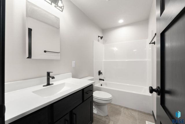 5301 E 63rd St, Sioux Falls, SD 57108