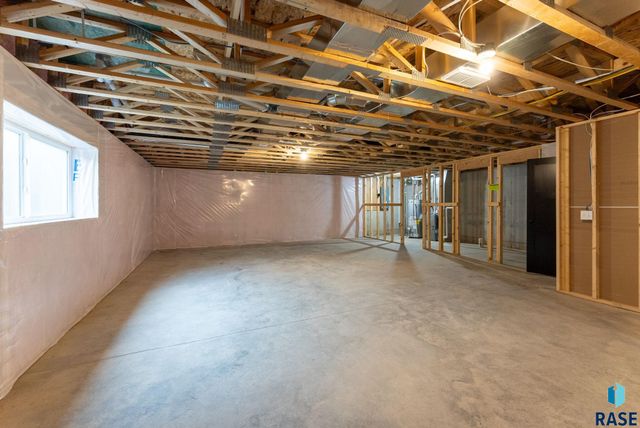 5301 E 63rd St, Sioux Falls, SD 57108