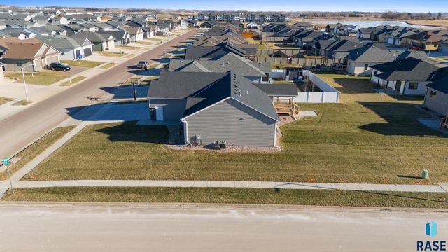 5301 E 63rd St, Sioux Falls, SD 57108