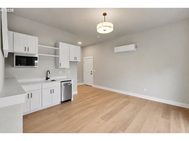 8872 Sw SERENITY Ter, Beaverton, OR 97007