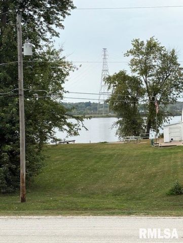 328 Island Ave Avenue, East Moline, IL 61244