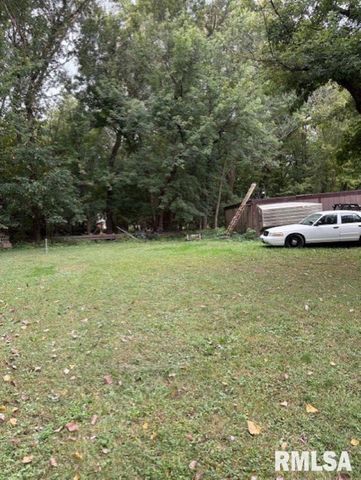 328 Island Ave Avenue, East Moline, IL 61244