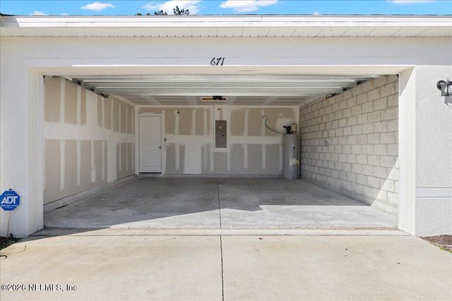 671 LIVE OAK Loop, Crescent City, FL 32112