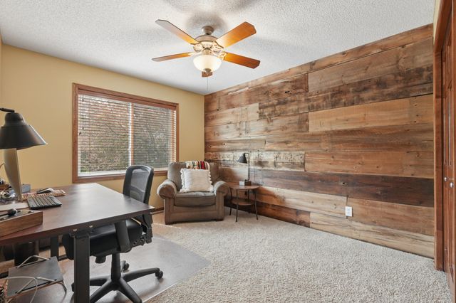 2413 Sandstone Drive, Woodbury, MN 55129