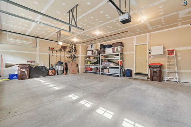 2413 Sandstone Drive, Woodbury, MN 55129