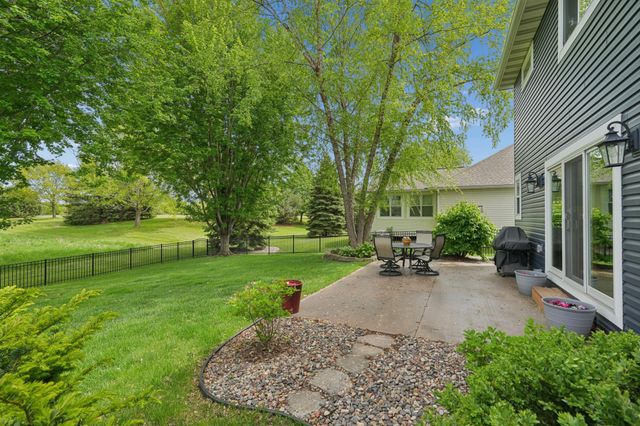 2413 Sandstone Drive, Woodbury, MN 55129