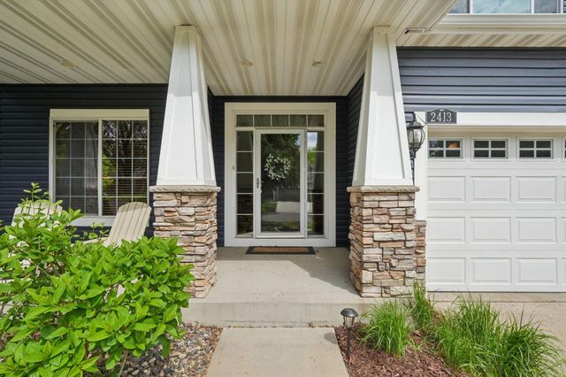 2413 Sandstone Drive, Woodbury, MN 55129