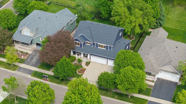 2413 Sandstone Drive, Woodbury, MN 55129
