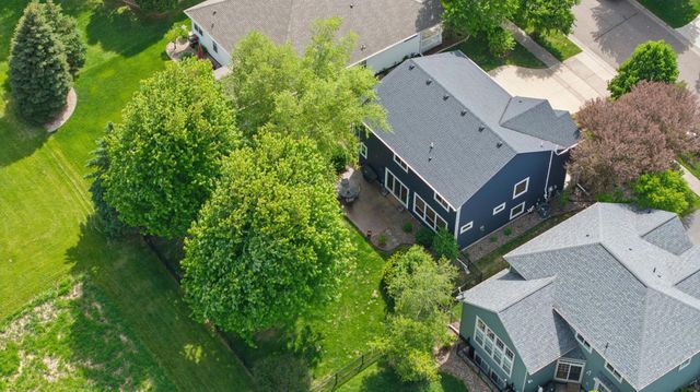 2413 Sandstone Drive, Woodbury, MN 55129