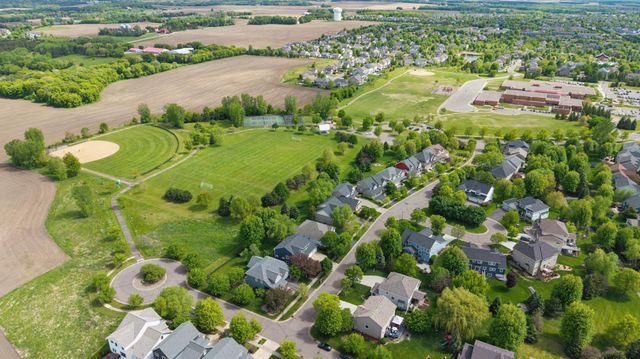 2413 Sandstone Drive, Woodbury, MN 55129