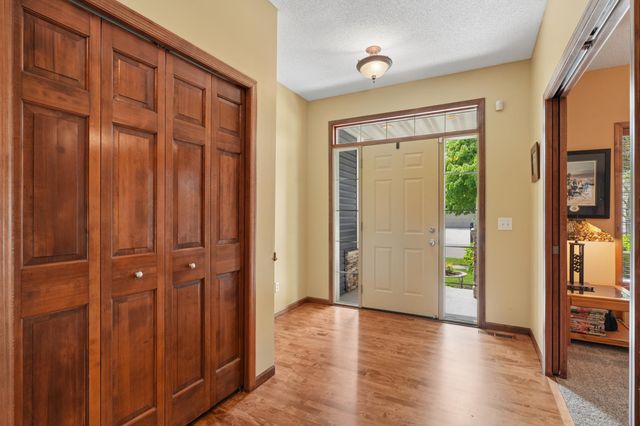 2413 Sandstone Drive, Woodbury, MN 55129