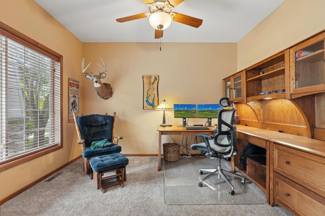 2413 Sandstone Drive, Woodbury, MN 55129