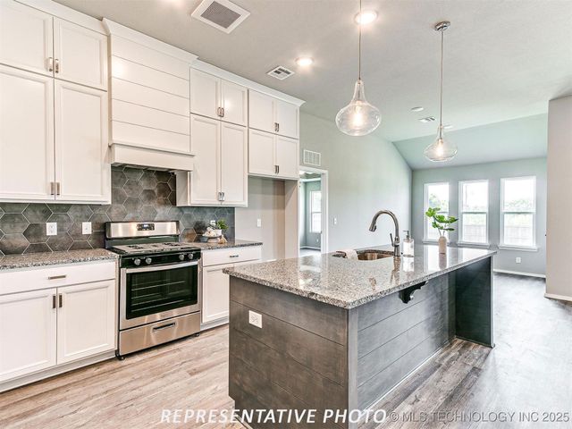 13454 N 60th East Place, Collinsville, OK 74021