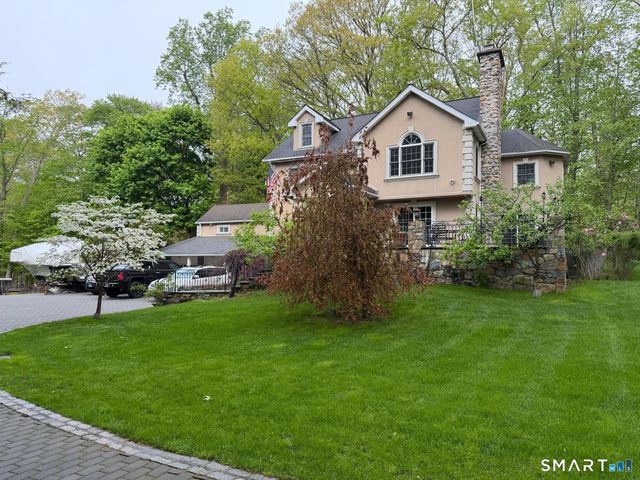 166 Blackwood Lane, Stamford, CT 06903