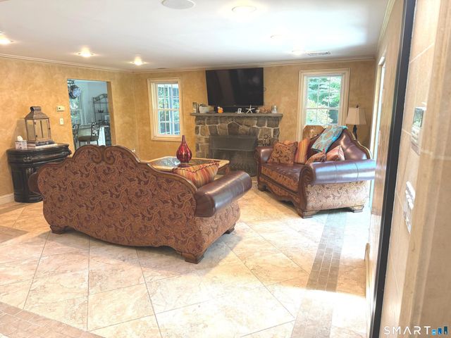 166 Blackwood Lane, Stamford, CT 06903