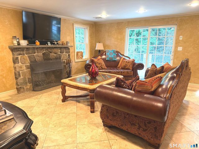 166 Blackwood Lane, Stamford, CT 06903