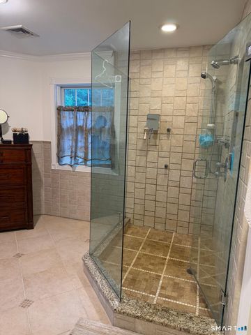 166 Blackwood Lane, Stamford, CT 06903