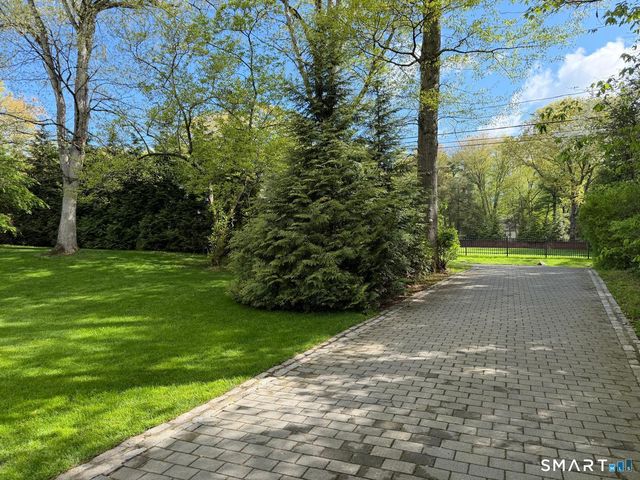 166 Blackwood Lane, Stamford, CT 06903