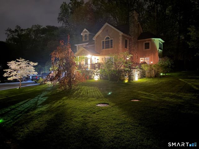 166 Blackwood Lane, Stamford, CT 06903