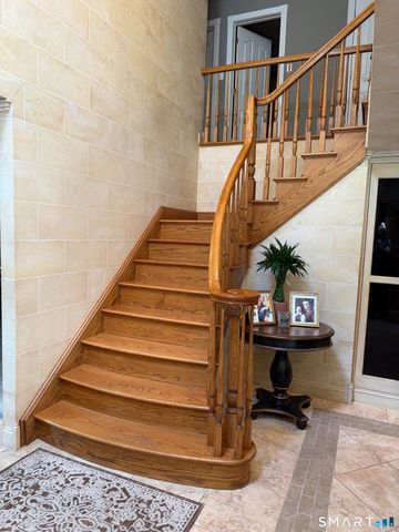 166 Blackwood Lane, Stamford, CT 06903