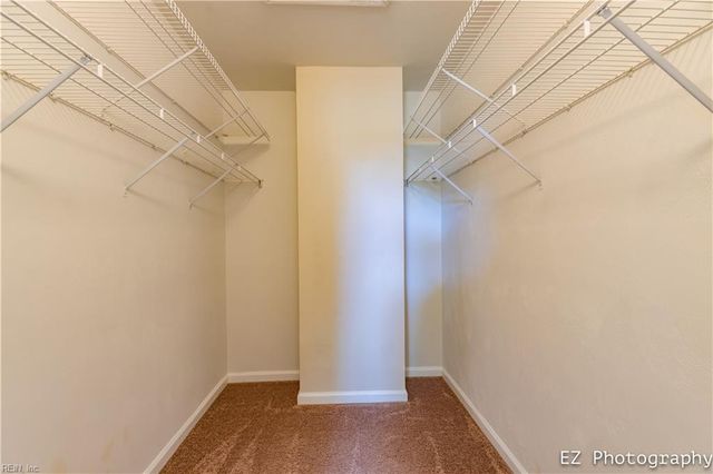 300 Hamlet CT, Yorktown, VA 23693