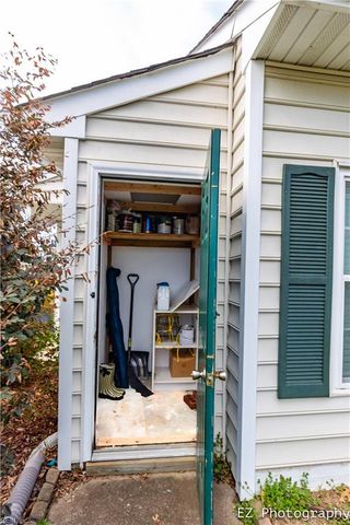 300 Hamlet CT, Yorktown, VA 23693