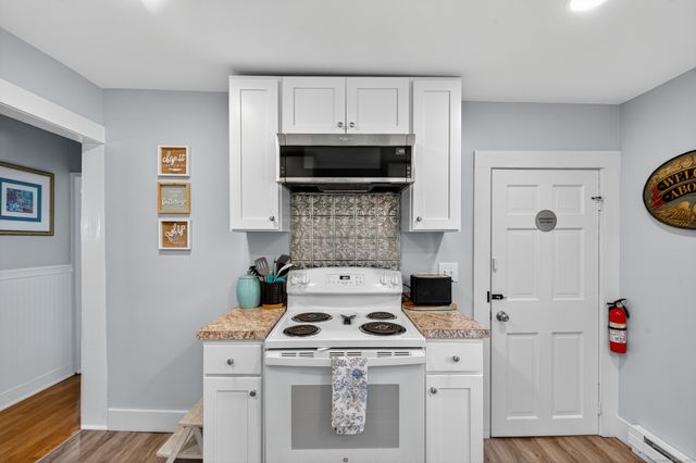 35 Menghi Street, New London, CT 06320