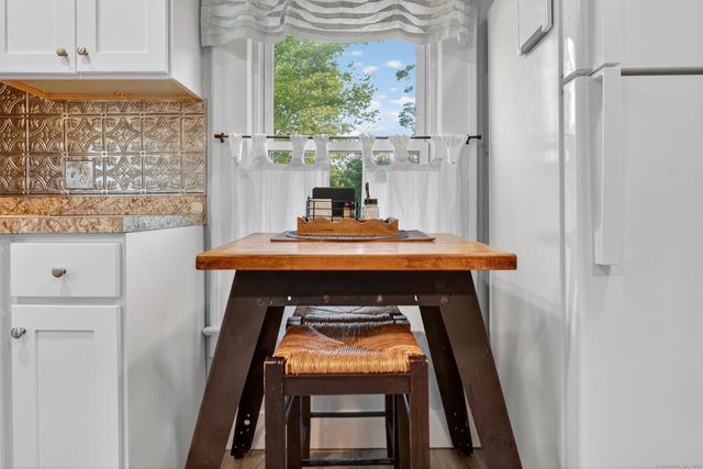 35 Menghi Street, New London, CT 06320