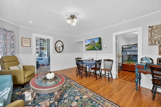 35 Menghi Street, New London, CT 06320