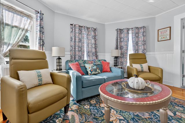 35 Menghi Street, New London, CT 06320