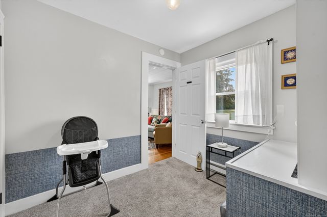 35 Menghi Street, New London, CT 06320