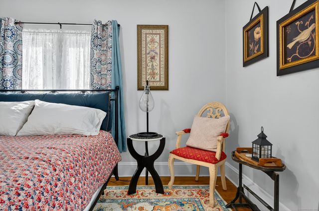 35 Menghi Street, New London, CT 06320