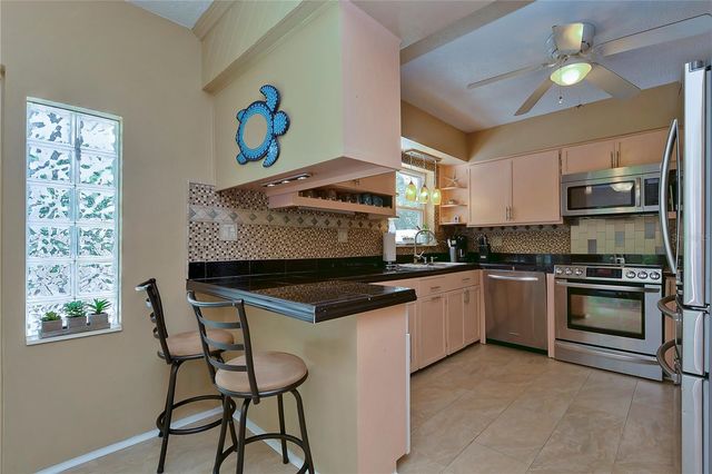 5850 24TH AVENUE S, Gulfport, FL 33707