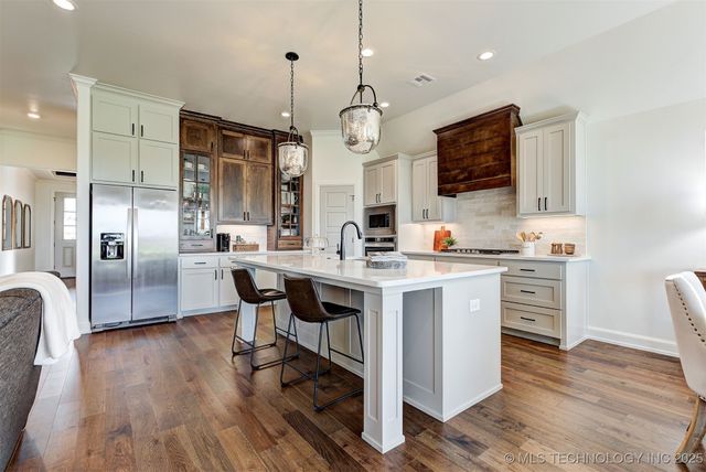 1409 N 70th Street, Broken Arrow, OK 74014