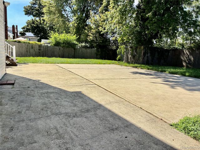 204 Bayside Avenue, Oceanside, NY 11572
