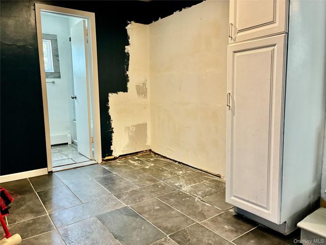 204 Bayside Avenue, Oceanside, NY 11572