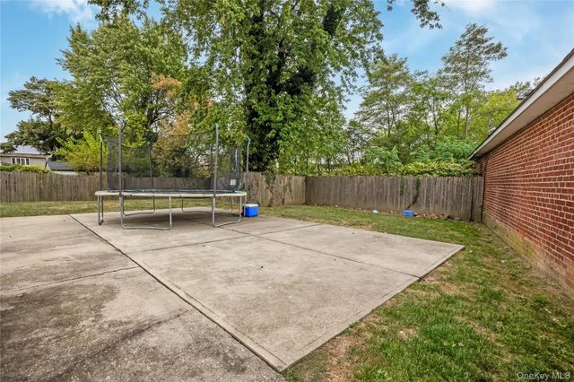 204 Bayside Avenue, Oceanside, NY 11572