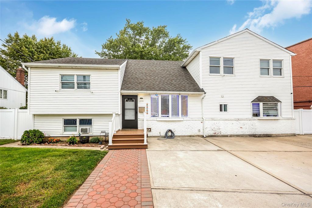 204 Bayside Avenue, Oceanside, NY 11572 — exterior