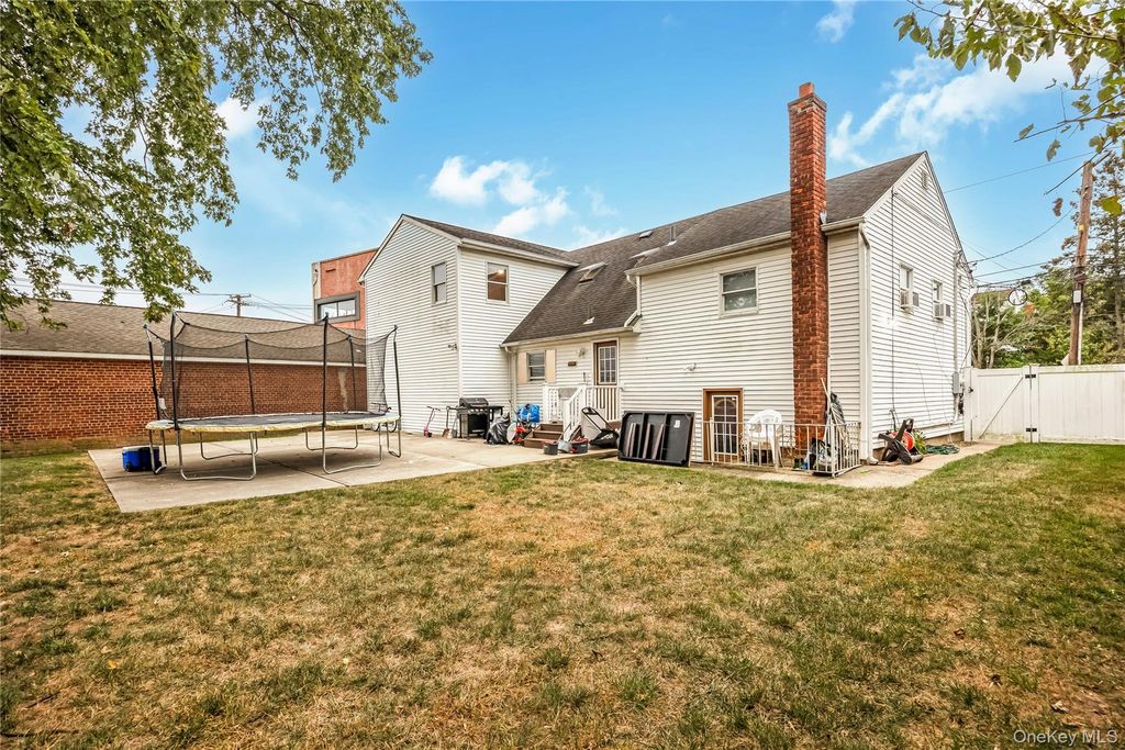 204 Bayside Avenue, Oceanside, NY 11572 — photo 5