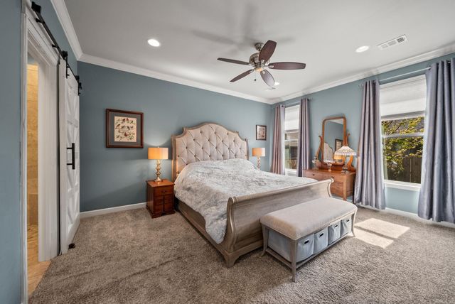 227 Nantucket Loop, Maumelle, AR 72113