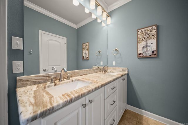 227 Nantucket Loop, Maumelle, AR 72113