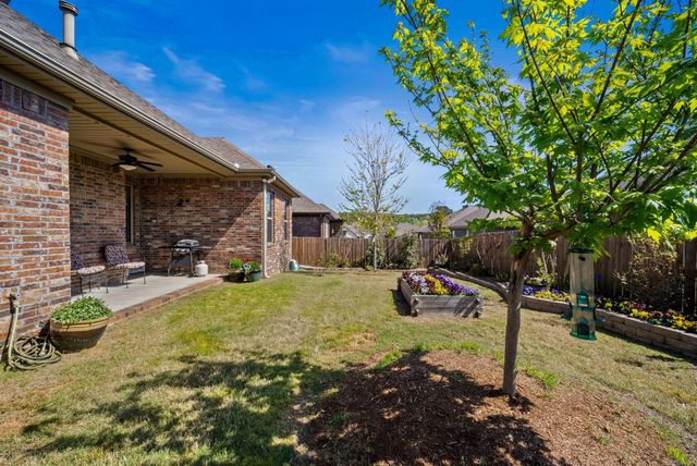 227 Nantucket Loop, Maumelle, AR 72113