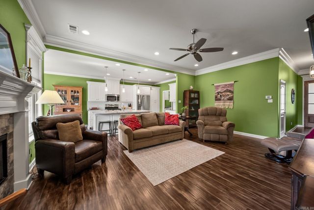 227 Nantucket Loop, Maumelle, AR 72113