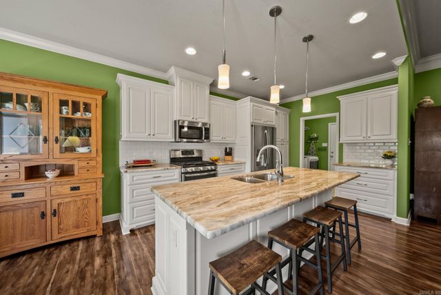 227 Nantucket Loop, Maumelle, AR 72113