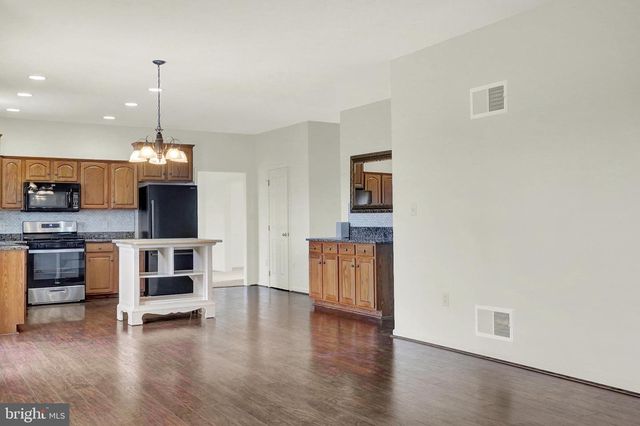 552 SOAPSTONE LN, York, PA 17404