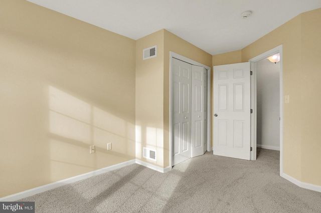 552 SOAPSTONE LN, York, PA 17404