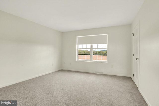 552 SOAPSTONE LN, York, PA 17404