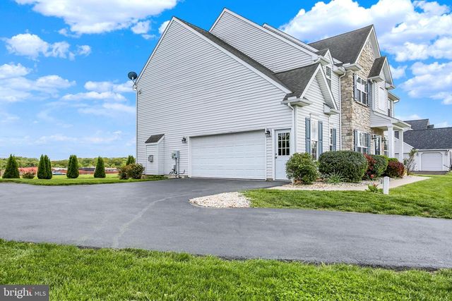 552 SOAPSTONE LN, York, PA 17404