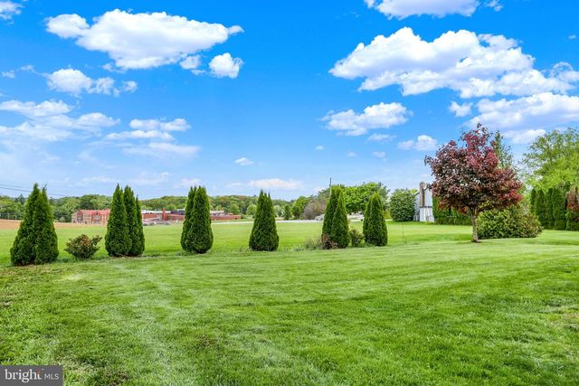 552 SOAPSTONE LN, York, PA 17404