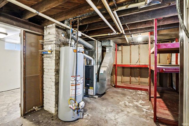 22815 Hartzer Avenue, South Bend, IN 46628